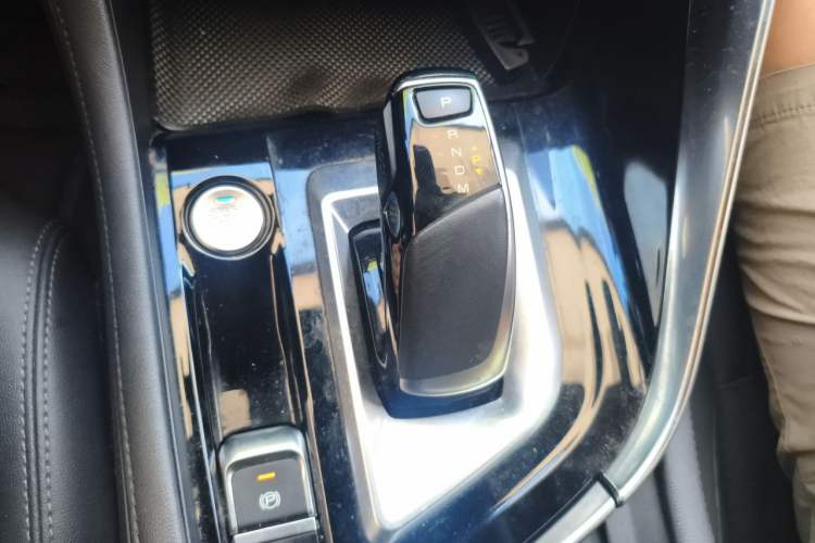 Used Dongfeng Aeolus AX7 2020 1.6T Automatic AI Flagship Version China VI Standard Gear Lever