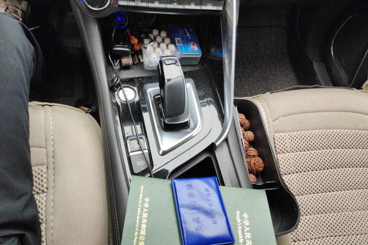 Used Dongfeng Aeolus AX7 2020 1.6T Automatic AI Navigation Model China VI Standard Gear Lever