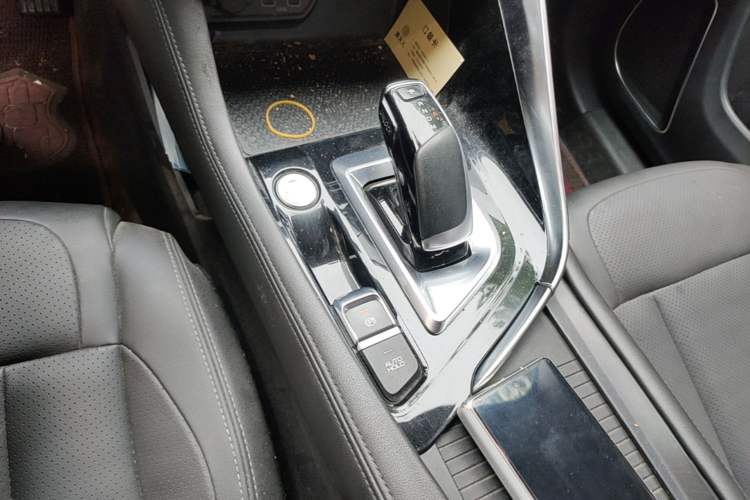 Used Dongfeng Aeolus AX7 2020 1.6T Automatic AI Flagship Version China VI Standard Gear Lever