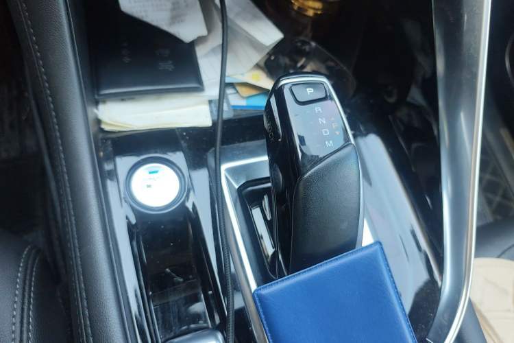 Used Dongfeng Aeolus AX7 2020 1.6T Automatic AI Navigation Model China VI Standard Gear Lever