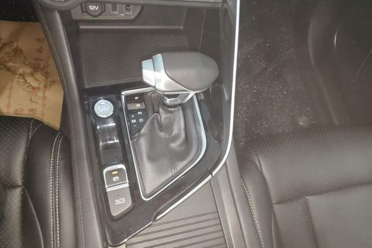 Used Dongfeng Aeolus AX7 2020 1.6T Automatic AI Pioneer Model China VI Standard Gear Lever