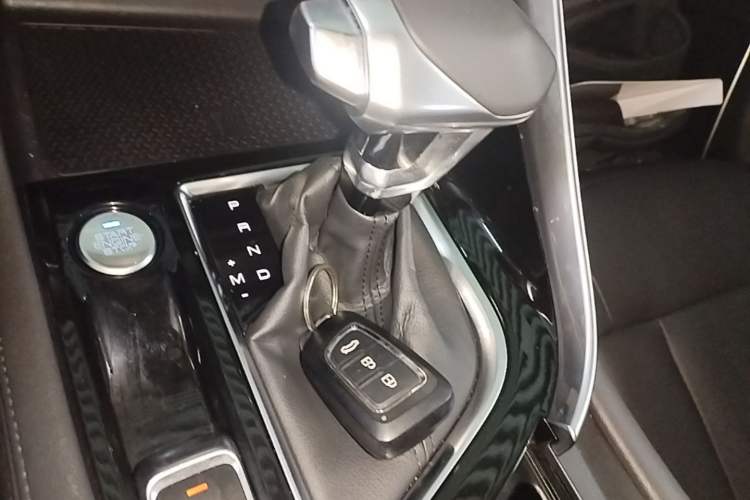 Used Dongfeng Aeolus AX7 2020 1.6T Automatic AI Pioneer Model China VI Standard Gear Lever
