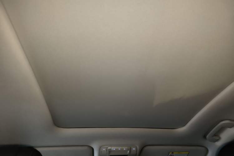 Used Dongfeng Aeolus AX7 2020 1.6T Automatic AI Navigation Model China VI Standard Headliner