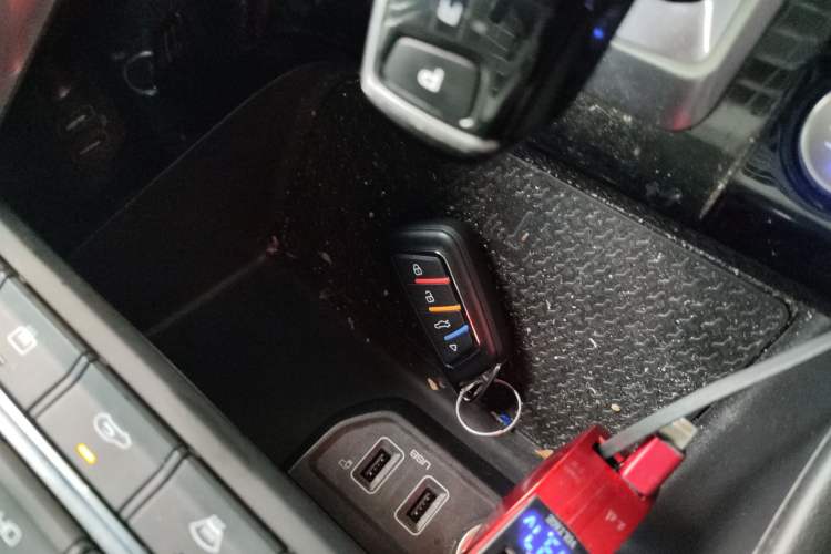 Used Dongfeng Aeolus AX7 2020 1.6T Automatic AI Navigation Model China VI Standard Interior 1