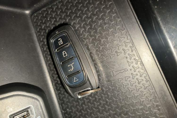 Used Dongfeng Aeolus AX7 2020 1.6T Automatic AI Navigation Model China VI Standard Interior 1