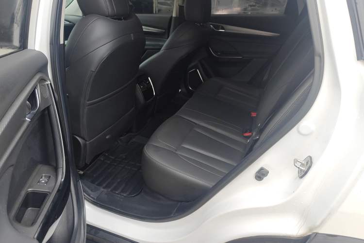 Used Dongfeng Aeolus AX7 2020 1.6T Automatic AI Navigation Model China VI Standard Interior 1