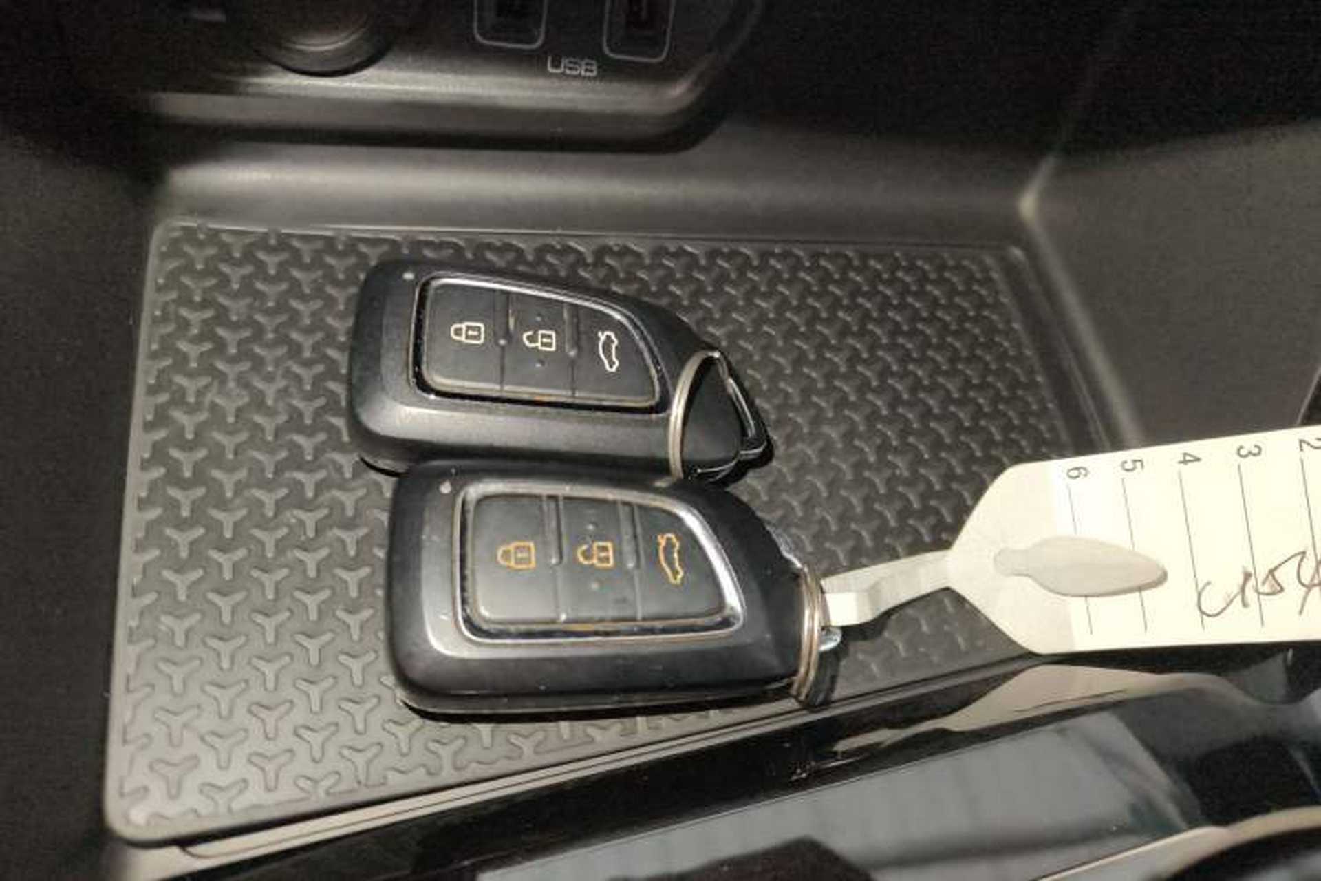 Used Dongfeng Aeolus AX7 2020 1.6T Automatic AI Navigation Model China VI Standard Interior 1