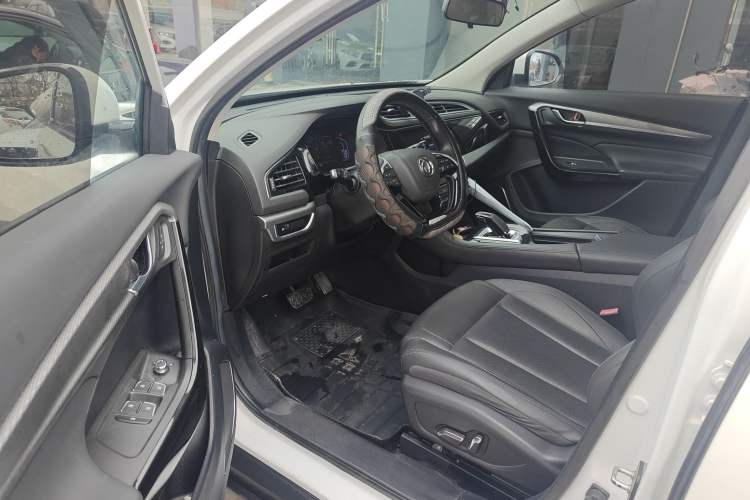 Used Dongfeng Aeolus AX7 2020 1.6T Automatic AI Navigation Model China VI Standard Interior 2