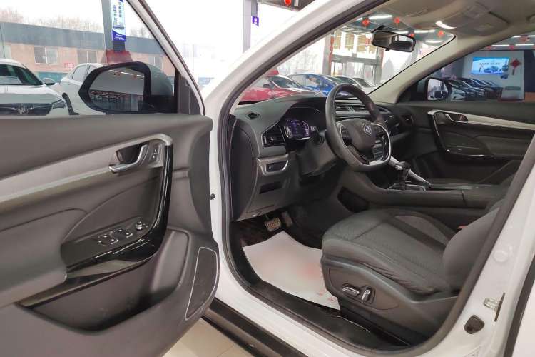 Used Dongfeng Aeolus AX7 2020 1.6T Automatic AI Pioneer Model China VI Standard Interior 2