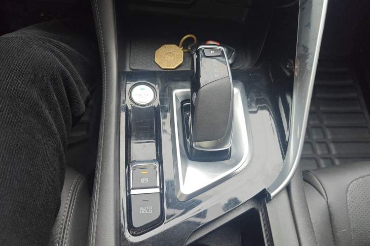 Used Dongfeng Aeolus AX7 2020 1.6T Automatic AI Navigation Model China VI Standard Interior 4