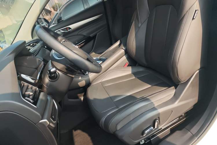 Used Dongfeng Aeolus AX7 2020 1.6T Automatic AI Navigation Model China VI Standard Left Front Seat