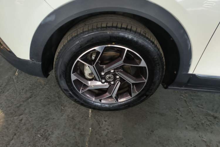 Used Dongfeng Aeolus AX7 2020 1.6T Automatic AI Navigation Model China VI Standard Left Front Wheel Hub