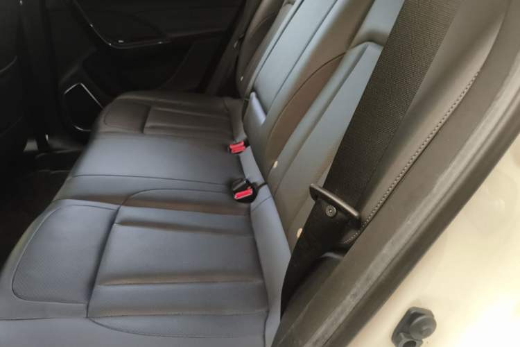 Used Dongfeng Aeolus AX7 2020 1.6T Automatic AI Flagship Version China VI Standard Left Rear Seat