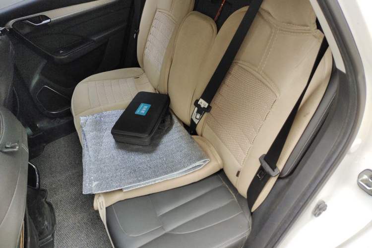 Used Dongfeng Aeolus AX7 2020 1.6T Automatic AI Navigation Model China VI Standard Left Rear Seat