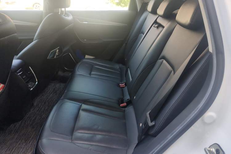 Used Dongfeng Aeolus AX7 2020 1.6T Automatic AI Navigation Model China VI Standard Left Rear Seat