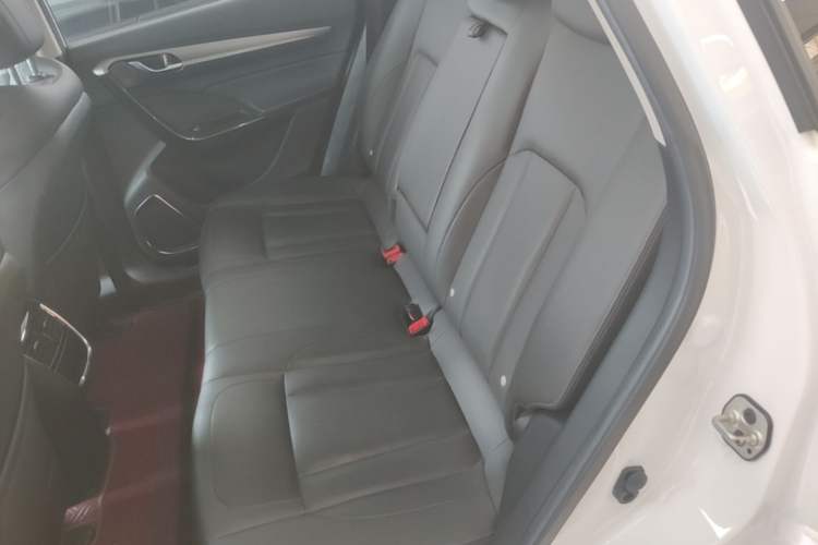 Used Dongfeng Aeolus AX7 2020 1.6T Automatic AI Flagship Version China VI Standard Left Rear Seat