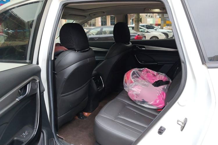 Used Dongfeng Aeolus AX7 2020 1.6T Automatic AI Navigation Model China VI Standard Left Rear Seat