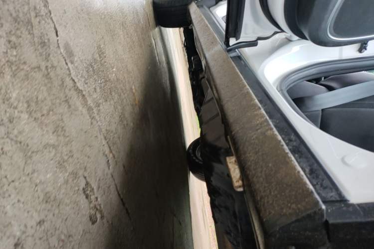 Used Dongfeng Aeolus AX7 2020 1.6T Automatic AI Flagship Version China VI Standard Left Side Sill