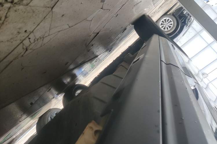 Used Dongfeng Aeolus AX7 2020 1.6T Automatic AI Flagship Version China VI Standard Left Side Sill