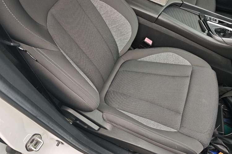 Used Dongfeng Aeolus AX7 2020 1.6T Automatic AI Pioneer Model China VI Standard Right Front Seat