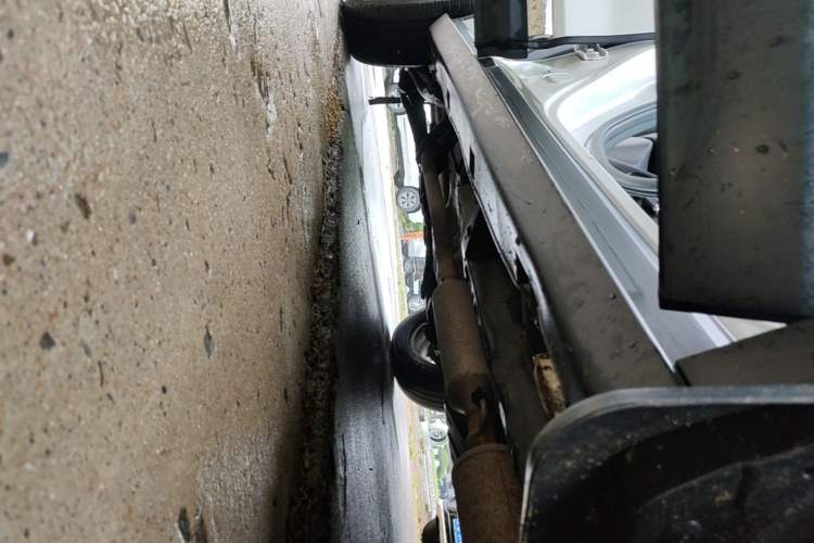 Used Dongfeng Aeolus AX7 2020 1.6T Automatic AI Flagship Version China VI Standard Right Side Sill