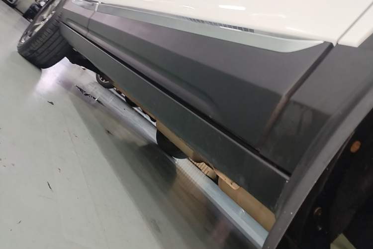 Used Dongfeng Aeolus AX7 2020 1.6T Automatic AI Pioneer Model China VI Standard Right Side Sill