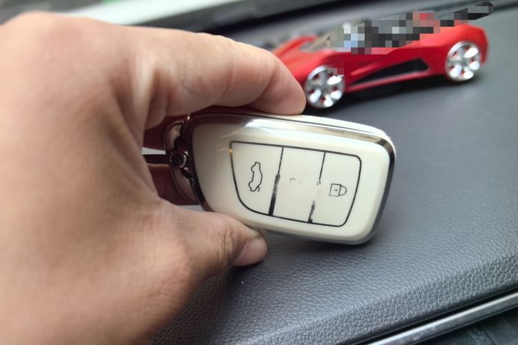 Used Dongfeng Aeolus AX7 2020 1.6T Automatic AI Navigation Model China VI Standard Vehicle Key