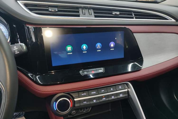 Used Dongfeng Aeolus AX7 2021 PRO 1.6T Automatic Smart Edition Audio And AC Panel