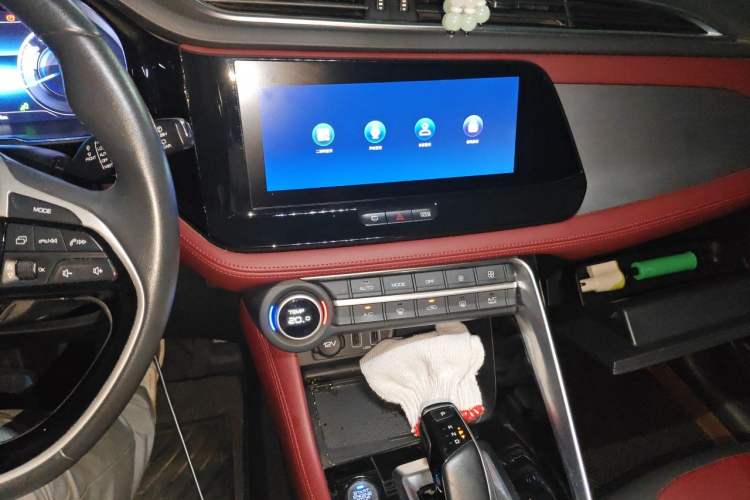 Used Dongfeng Aeolus AX7 2021 PRO 1.6T Automatic Glory Edition Audio And AC Panel