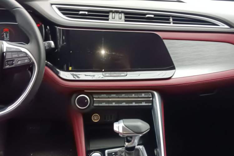 Used Dongfeng Aeolus AX7 2021 PRO 1.6T Automatic Smart Edition Audio And AC Panel
