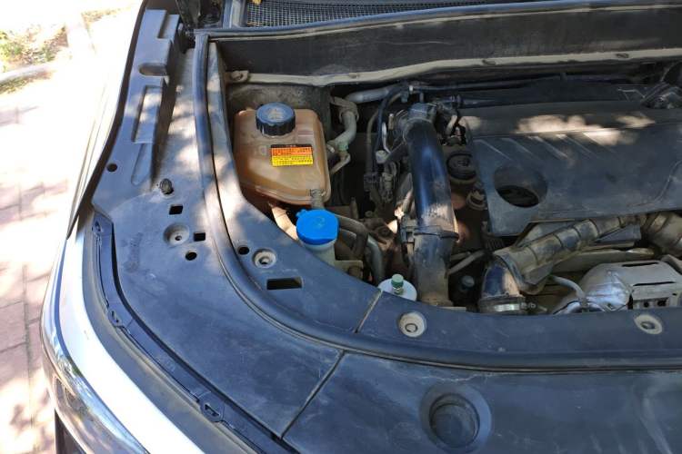Used Dongfeng Aeolus AX7 2021 PRO 1.6T Automatic Smart Edition Engine Bay Right