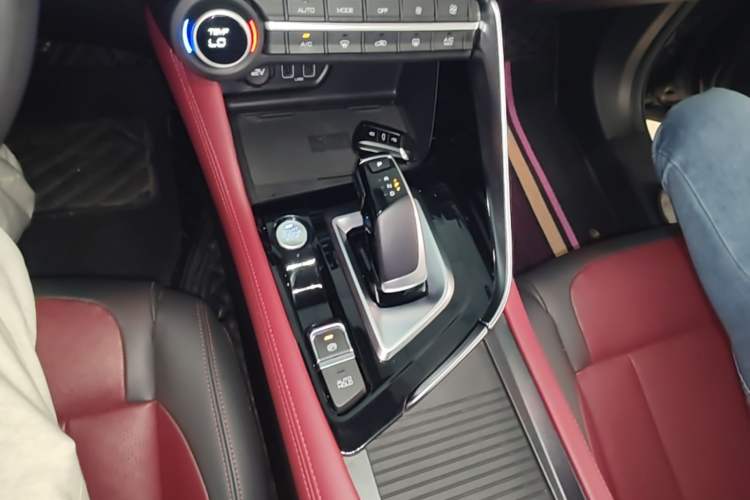 Used Dongfeng Aeolus AX7 2021 PRO 1.6T Automatic Glory Edition Gear Lever