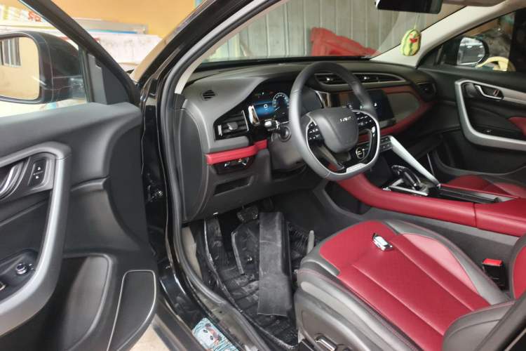 Used Dongfeng Aeolus AX7 2021 PRO 1.6T Automatic Smart Edition Interior 3