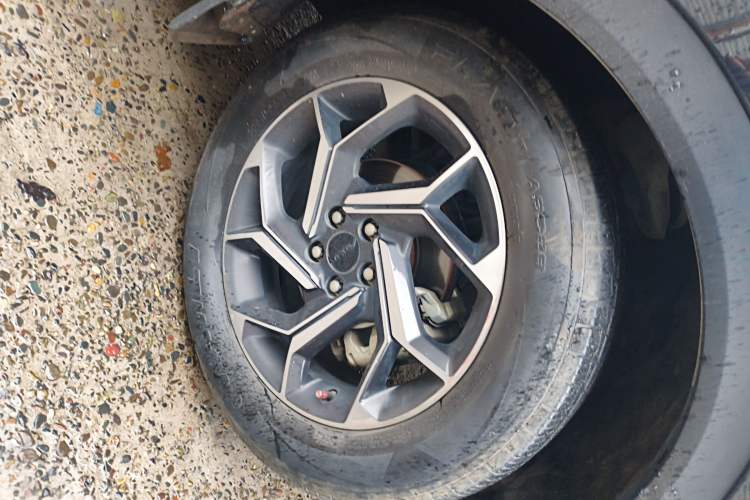 Used Dongfeng Aeolus AX7 2021 PRO 1.6T Automatic Intelligent Driving Edition Left Front Wheel Hub