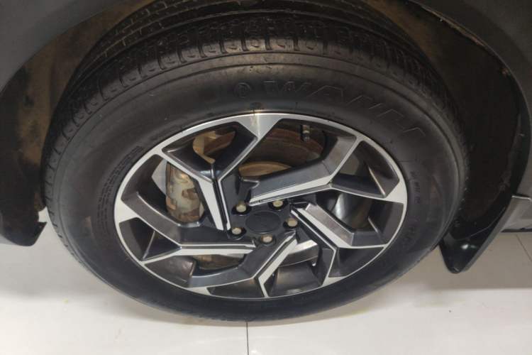 Used Dongfeng Aeolus AX7 2021 PRO 1.6T Automatic Smart Edition Left Front Wheel Hub