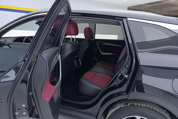 Used Dongfeng Aeolus AX7 2021 PRO 1.6T Automatic Intelligent Driving Edition Left Rear Seat