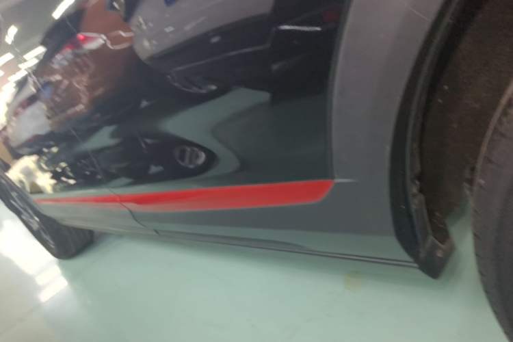 Used Dongfeng Aeolus AX7 2021 PRO 1.6T Automatic Jullang Edition Left Side Sill