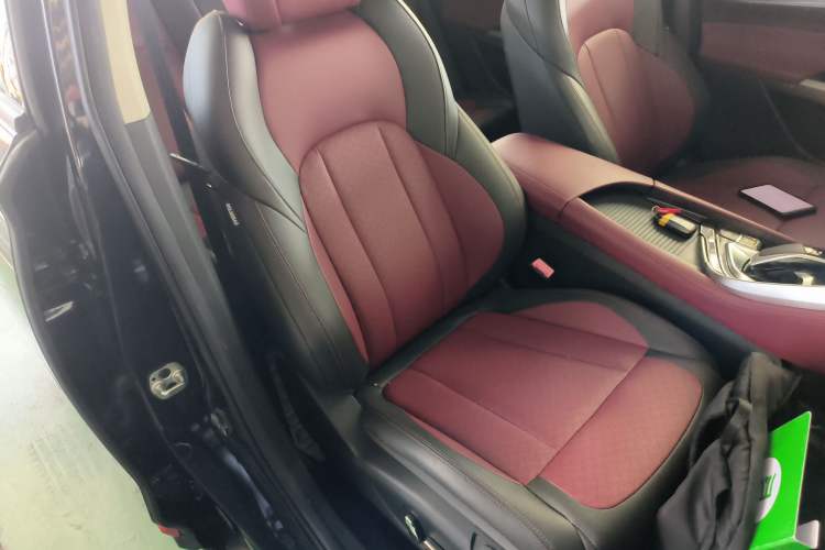 Used Dongfeng Aeolus AX7 2021 PRO 1.6T Automatic Glory Edition Right Front Seat