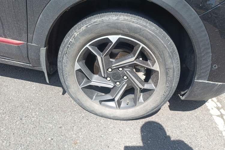 Used Dongfeng Aeolus AX7 2021 PRO 1.6T Automatic Intelligent Driving Edition Right Front Wheel Hub