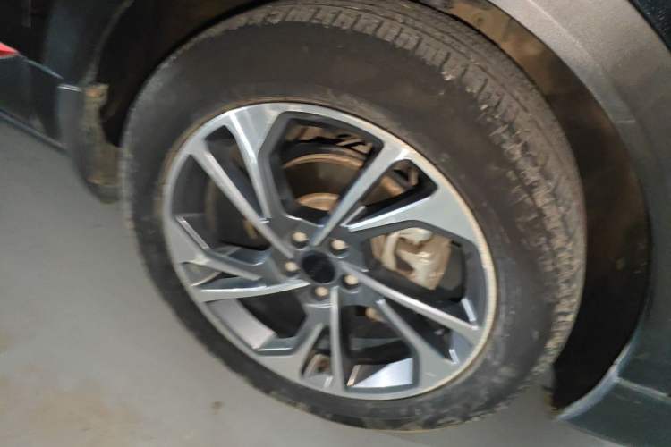 Used Dongfeng Aeolus AX7 2021 PRO 1.6T Automatic Glory Edition Right Front Wheel Hub