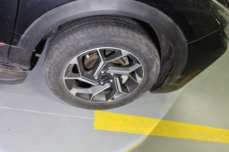 Used Dongfeng Aeolus AX7 2021 PRO 1.6T Automatic Intelligent Driving Edition Right Front Wheel Hub