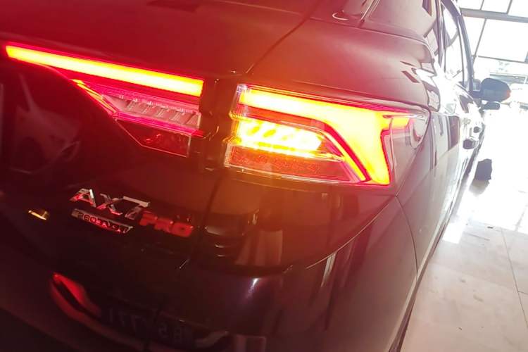 Used Dongfeng Aeolus AX7 2021 PRO 1.6T Automatic Glory Edition Right Rear Taillight