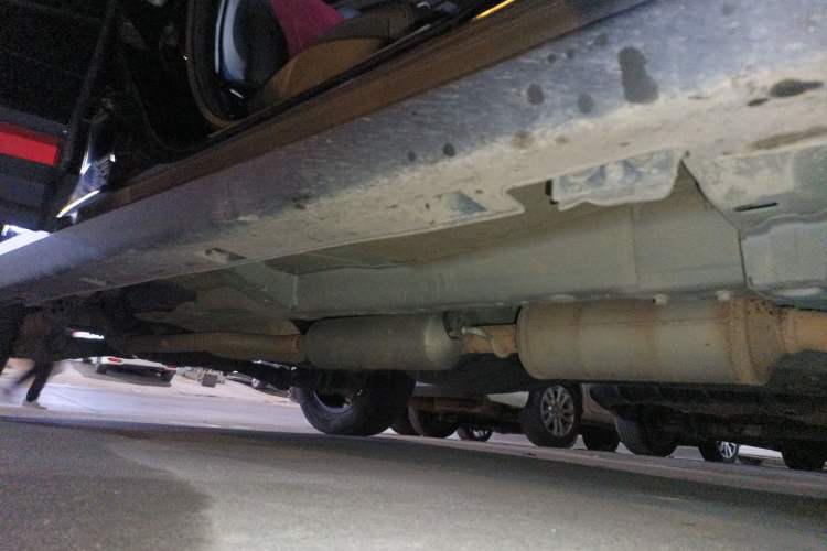 Used Dongfeng Aeolus AX7 2021 PRO 1.6T Automatic Smart Edition Right Side Sill