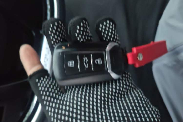 Used Dongfeng Aeolus AX7 2021 1.5T Manual ZhiXiang Edition Vehicle Key