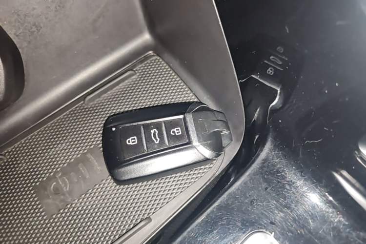 Used Dongfeng Aeolus AX7 2021 PRO 1.6T Automatic Glory Edition Vehicle Key