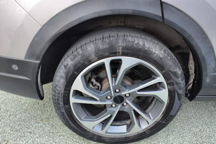 Used Dongfeng Aeolus AX7 2021 PRO 1.6T Automatic Glory Edition Exterior 5