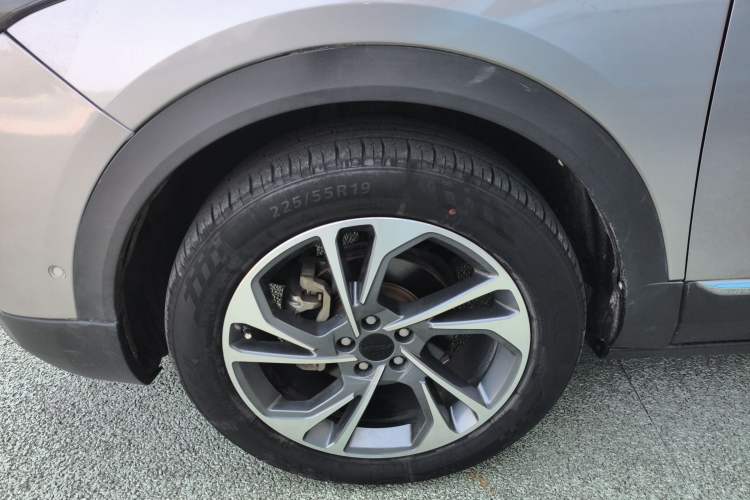 Used Dongfeng Aeolus AX7 2021 PRO 1.6T Automatic Glory Edition Left Front Wheel Hub