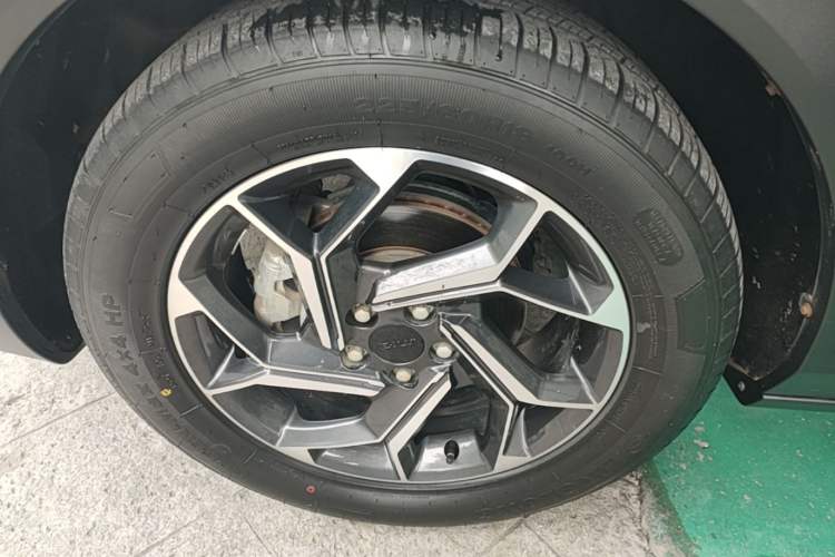 Used Dongfeng Aeolus AX7 2021 PRO 1.6T Automatic Smart Edition Left Front Wheel Hub
