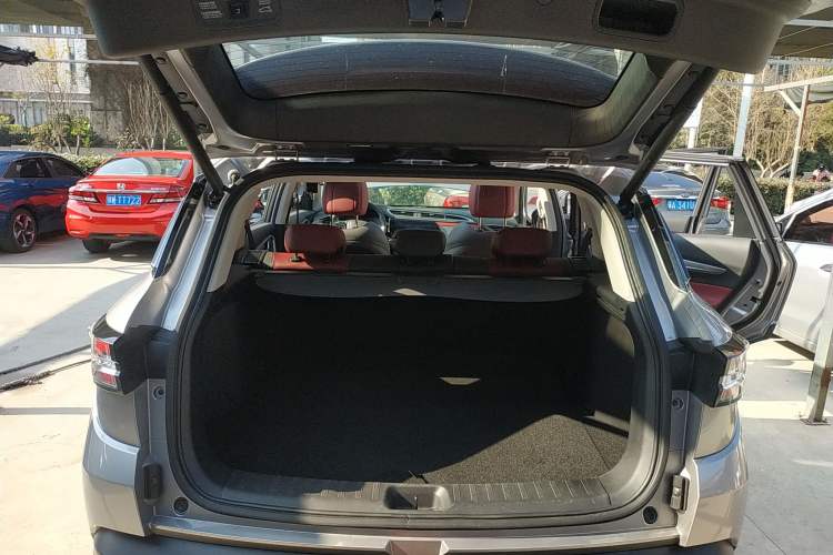 Used Dongfeng Aeolus AX7 2021 1.6T Automatic Zhiyue Edition Trunk