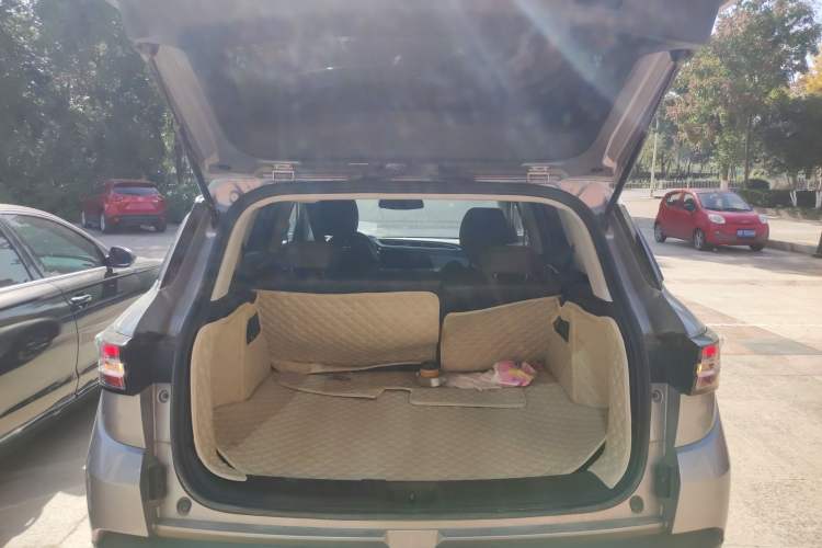 Used Dongfeng Aeolus AX7 2021 1.6T Automatic Zhiyue Edition Trunk